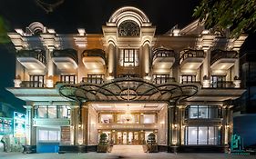 Victoria Suites Hotel